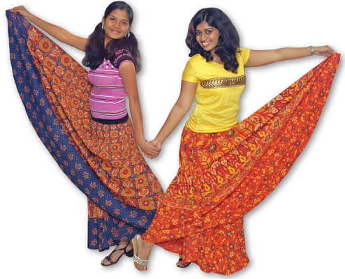 இங்கு பெண்கள் வேட்டி கட்டுகிறார்கள்!