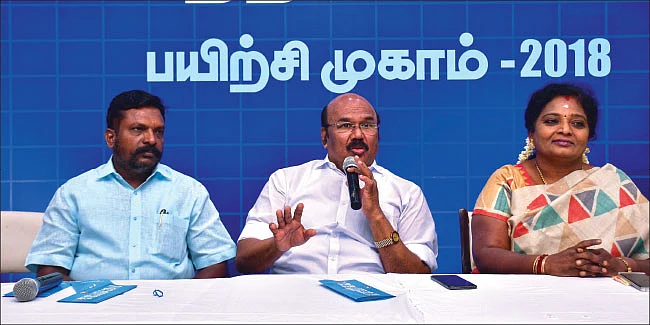 “மீம்ஸ் என்றாலே நானும் சிஸ்டரும்தான் ஃபேமஸ்!”