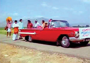 கரகாட்டக்காரன் முதல் டோரா வரை...ஸ்க்ரீனில் கலக்கிய கார்கள்!