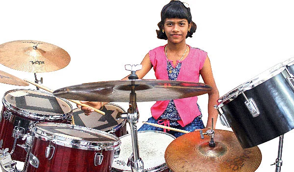 சந்தோஷம் வருத்தம் எல்லாமே டிரம்ஸ்தான்!