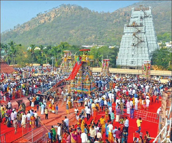 நாரதர் உலா - ‘குறைகளும் கும்பாபிஷேகமும்’