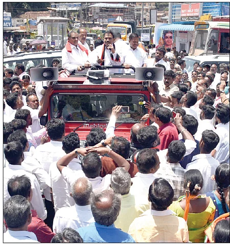 ஆ.ராசா... என்ன சொல்கிறது நீலகிரி?