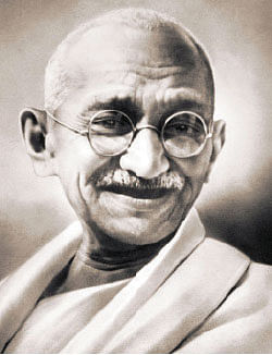 பிறந்தது அமெரிக்கா, படித்தது பகவத்கீதை, பரப்புவது காந்தியம்!