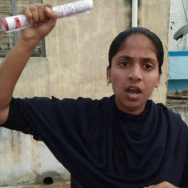 `ஹேப்பி பர்த்டே பகத்சிங்..!' கோவை மாணவி சஸ்பெண்டு விஷயத்தில் என்ன நடந்தது?