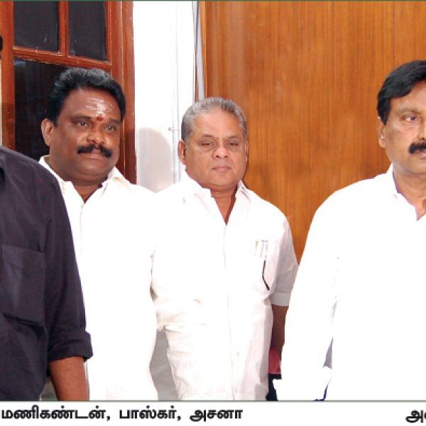 “பஞ்சராகிக் கிடக்குது புதுவை அ.தி.மு.க!” - தலையிடுமா தலைமை?