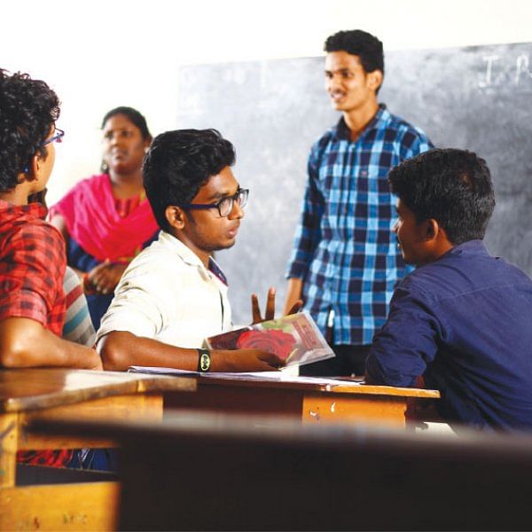 இனி உன் காலம் - 9 - அழகு ஒரு திரை!
