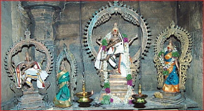 சந்தோஷம் அள்ளித் தரும் சந்தன சபாபதி!