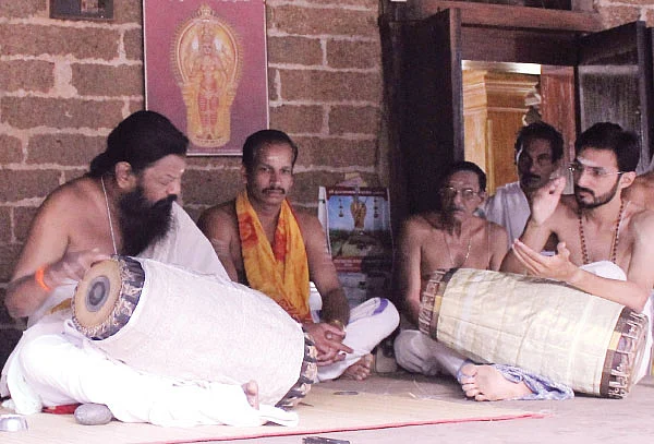 மிருதங்கத்துக்காக ஒரு கோயில்!
