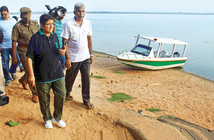 கிரண்பேடிக்கு கிடுக்கிப் பிடி! - இது புதுச்சேரி கலாட்டா