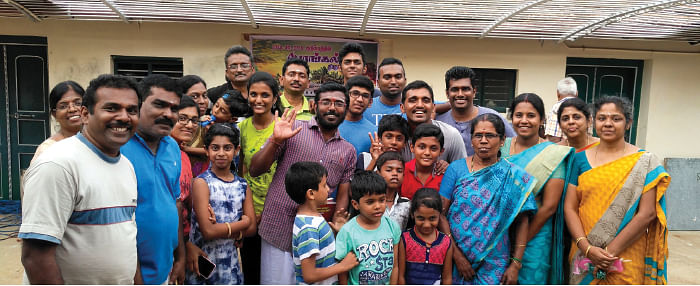 ஒரு வீடு, 24 குடும்பங்கள், மெகா பொங்கல்!