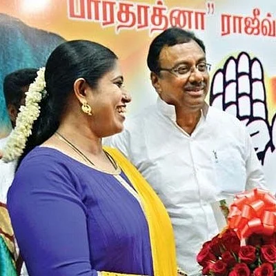 விஜயதரணி, ஈ.வி.கே.எஸ்