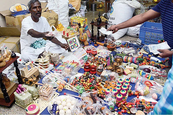 ஊர் சந்தையில் உற்சாக உலா!