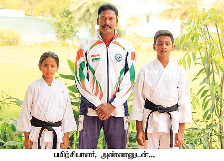 கிடிக்கிப்பிடி கும்தே அடி!