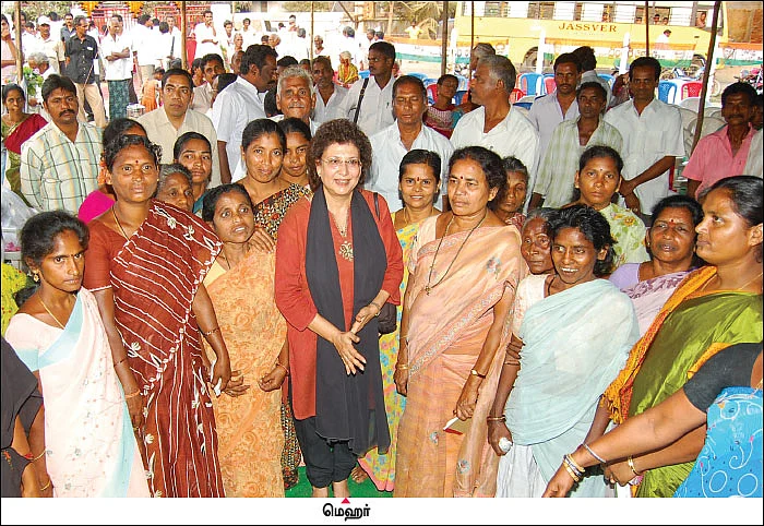 காற்றிலிருந்து குடிநீர்! - மூக்கில் விரல்வைக்கச் செய்யும் மும்பைப் பெண்