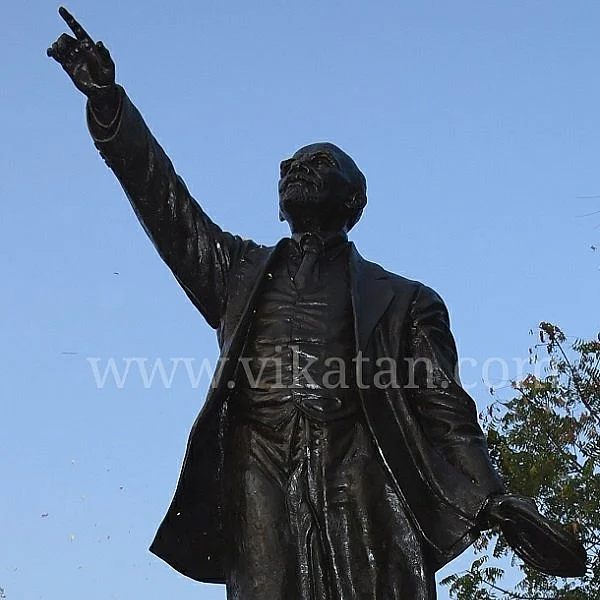 `மத்தியில் ஆளும் ஊழல் ஆட்சி அகற்றப்பட வேண்டும்!’ - நெல்லையில் சீதாராம் யெச்சூரி பேச்சு