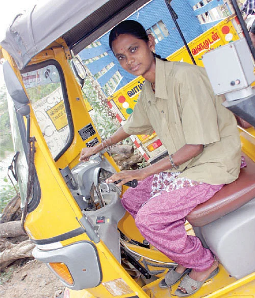 ஆட்டோ சரஸ்வதி!