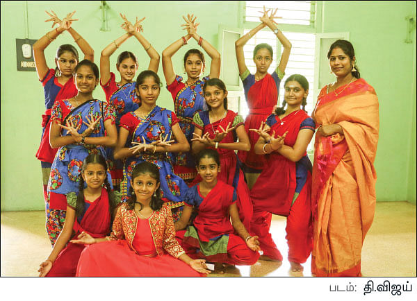 எழுத்துக்கு அப்பால்! - வெ.நீலகண்டன்