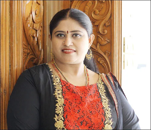 10/10 பத்துக்குப் பத்து!
