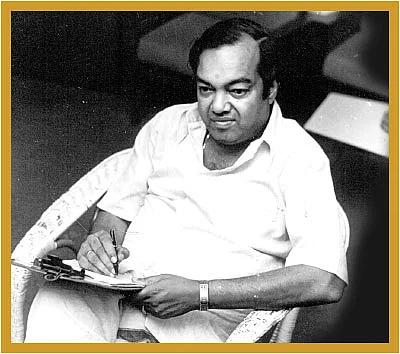 பக்தர்களின் நன்மைக்காக - கரகம் சுமக்கும் மலையரசி அம்மன்!