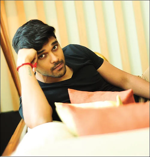 “அப்பாவுக்கு ‘சேது’; எனக்கு ‘வர்மா’!” - வர்றார் ஜூனியர் விக்ரம்
