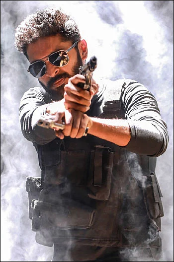 “சிவாஜி, தமிழரின் அடையாளமில்லையா?”
