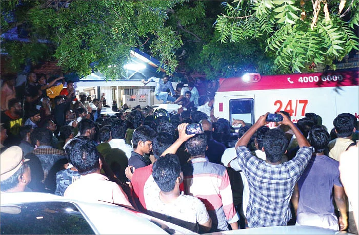 கலங்கிய ஸ்டாலின்... அழுத அழகிரி... தழுதழுத்த தயாளு!