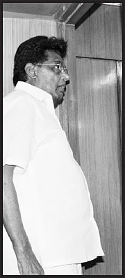 எங்க ஏரியா உள்ளே வராதே!