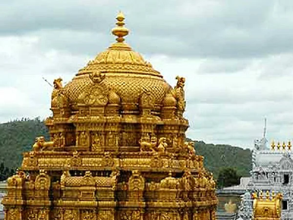 திருப்பதி, சபரிமலை, ஷீர்டி கோயில்களில் கொரோனா கட்டுப்பாடுகளும் முன்னெச்சரிக்கைகளும்!