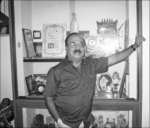 பின் நவீனத்துவ வேதாளத்தை தூக்கிச் சுமந்த விக்ரமாதித்யன்: எம்.ஜி.சுரேஷ் - மனோ.மோகன்