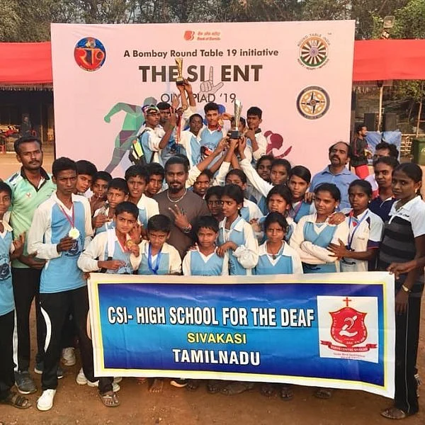 சைலன்ட் ஒலிம்பியாட்டில் 21 பதக்கம் வென்ற குழந்தைகளைக் கண்டுகொள்ளாத தமிழக அரசு!