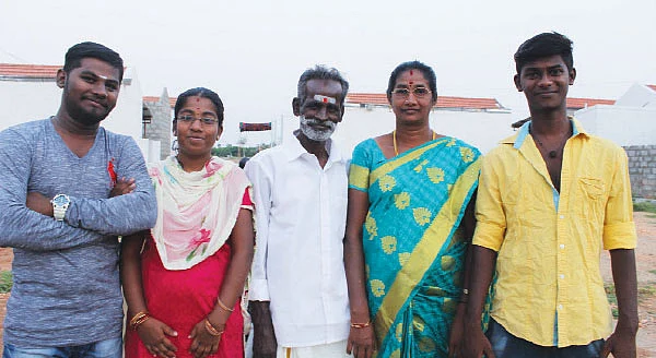 இணையத்தைக் கலக்கும் கிராமத்து செஃப்!