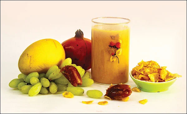 வாசகிகள் கைமணம்! - சுலபமாய் செய்ய சூப்பர் ரெசிப்பி!