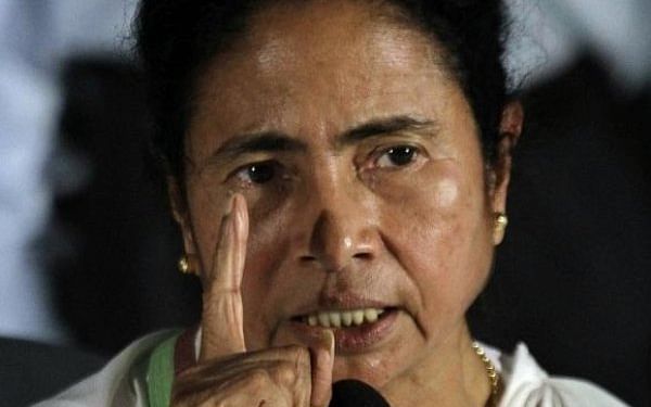 `எரிபொருள் விலை உயர்வுக்கு பாஜக-தான் காரணம்; அனைத்துக் கட்சிக் கூட்டத்தைக் கூட்டுங்கள்' - மம்தா