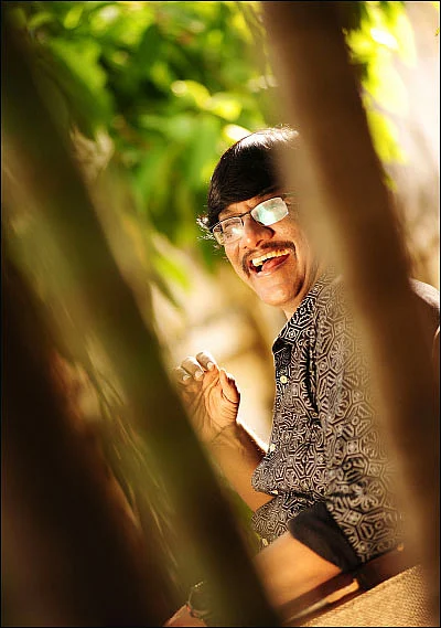 “சகமனிதரின் மீதான அன்புதான் ஒருவரை கலகக்காரராக மாற்றுகிறது!” - மனுஷ்ய புத்திரன்