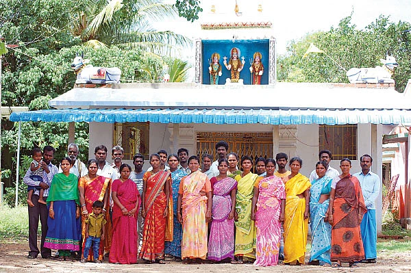 "சாதி இல்லை அன்பு மட்டும்தான்!"