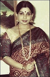 ஜெ.ஜெயலலிதா என்னும் நான்... - அம்மாவின் கதை! - 9