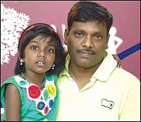 குழந்தைகள் உங்களைப் பார்த்துக்கொண்டே இருக்கிறார்கள்!