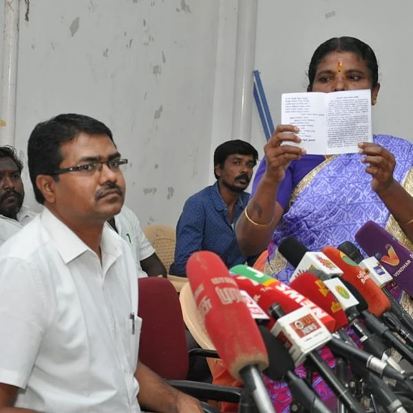 `எங்களை கருணைக்கொலை செய்திடுங்கள்'- ஸ்டெர்லைட் எதிப்புக் கூட்டமைப்பினர் ஆவேசம்!