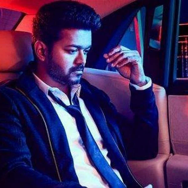 `சர்கார்’ படத்துக்கு கூடுதல் கட்டணம் வசூலித்தால் தியேட்டர் உரிமம் ரத்து - நீதிமன்றம் அதிரடி!