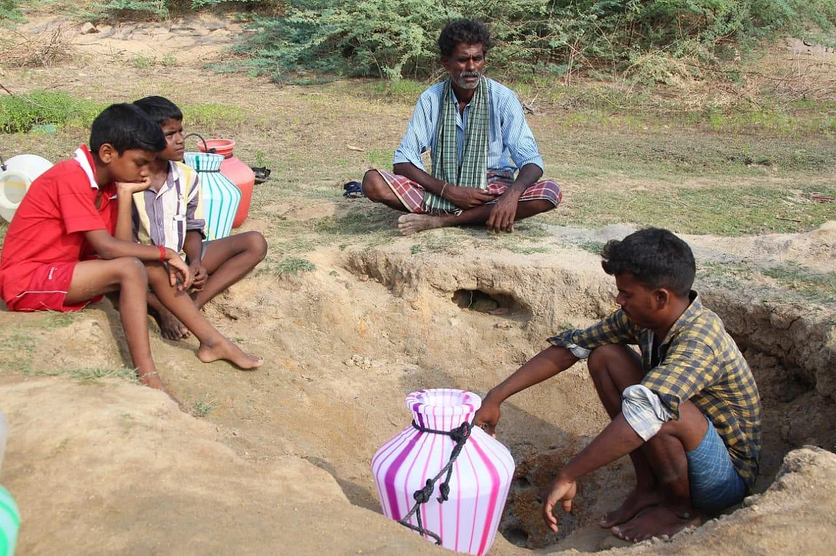 `குடிநீர் சேகரிக்கவே பாதிநாள் போய்விடும்!' மதுரை கிராமங்களின் வறட்சியும் வேதனையும்