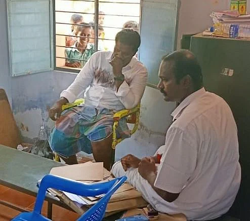 `10000 ரூபாய் கொடுங்க; 7000 ரூபாய் தாறேன்!'- பட்டா மாறுதலுக்கு லஞ்சம் வாங்கிய விஏஓ ஆம்ஸ்ட்ராங் கைது