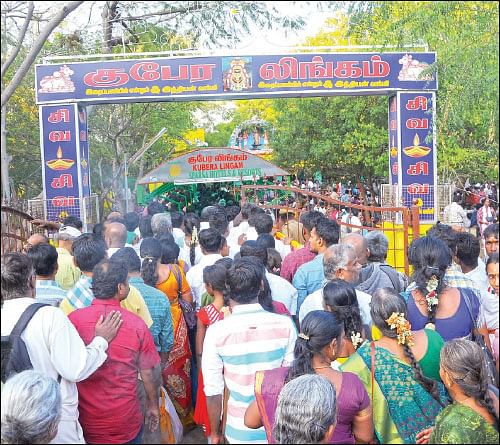 “அஷ்டலிங்க பூஜை செய்யும் உரிமை எங்களுக்கே!” - சிவனடியார் Vs சிவாச்சாரியார்