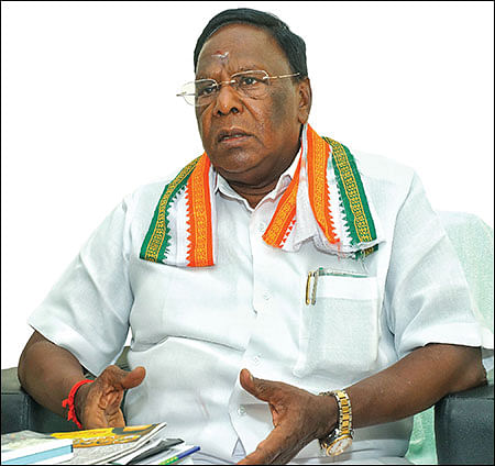 ராகுலை விட்டால் எங்களுக்கு வேறு வழியில்லை! - புதுச்சேரி முதல்வர் உருக்கம்