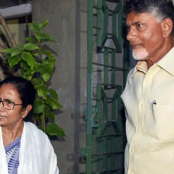 தோல்வியில் முடிந்த `ஜனாதிபதி சந்திப்பு’ பிளான்! - மம்தா, சந்திரபாபு நாயுடு சந்திப்பில் நடந்தது என்ன?