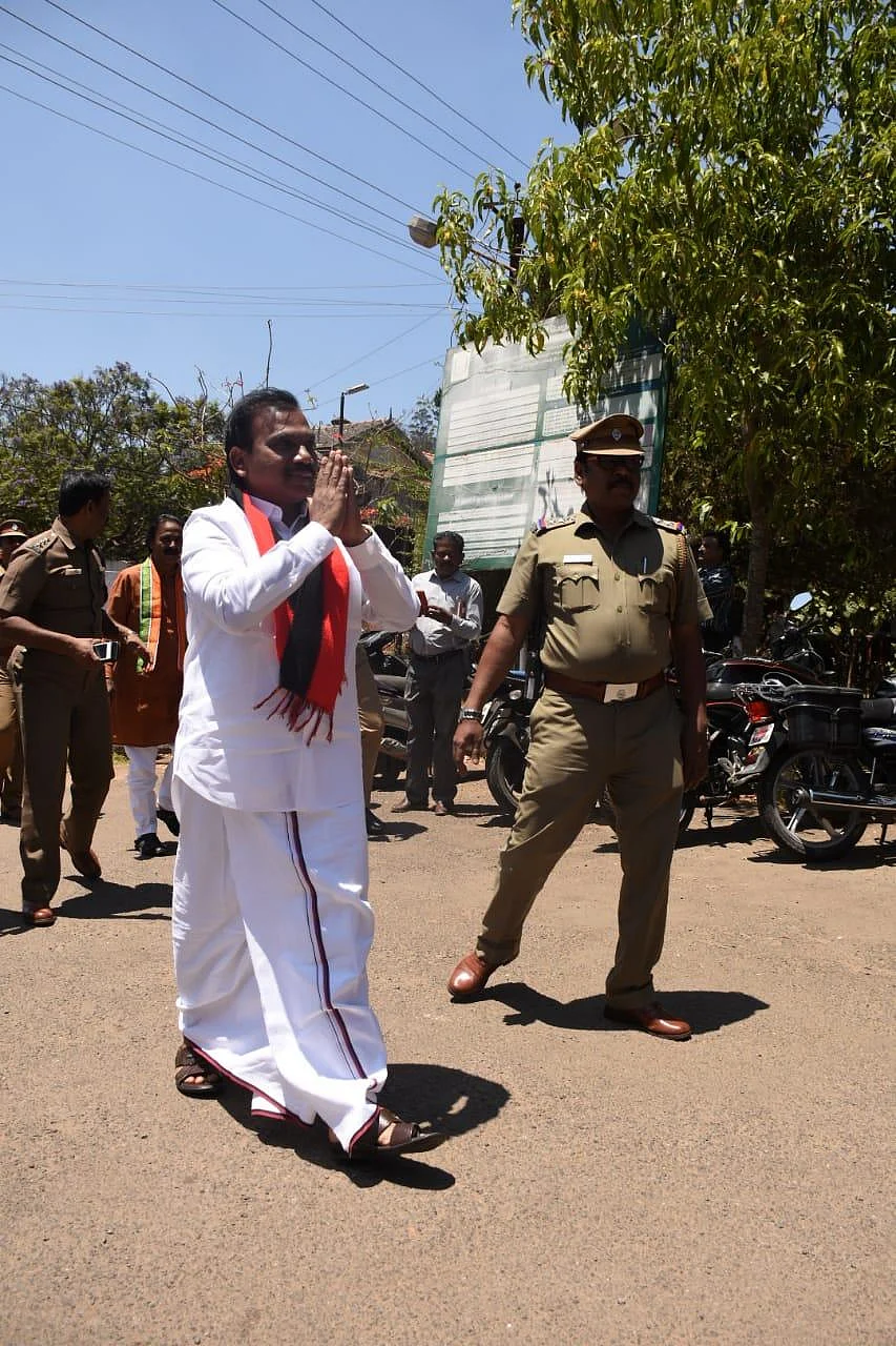2 லட்சம் வாக்குகள் வித்தியாசத்தில் வெற்றி!'- நீலகிரியில் சாதித்த ஆ.ராசா