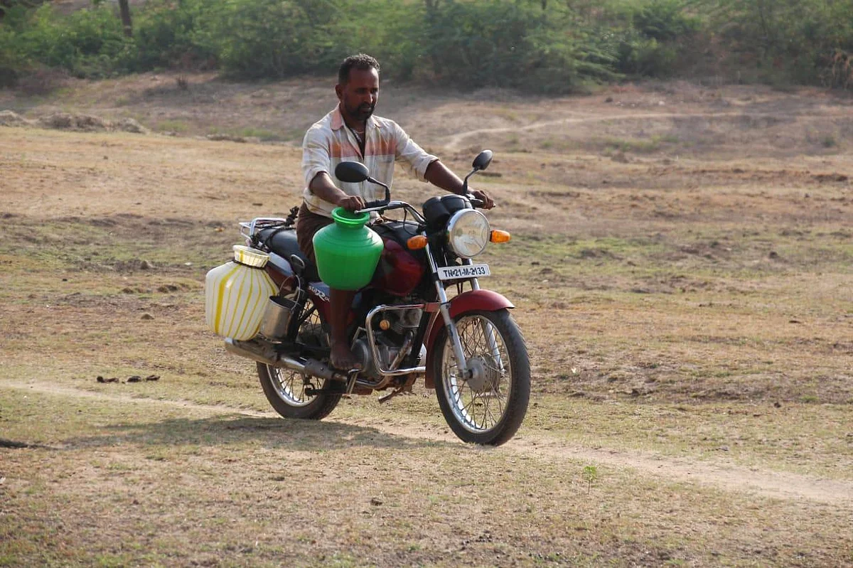`குடிநீர் சேகரிக்கவே பாதிநாள் போய்விடும்!' மதுரை கிராமங்களின் வறட்சியும் வேதனையும்