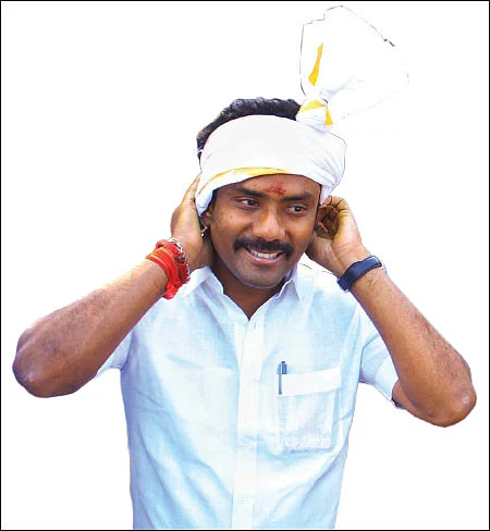 ஒரேயொரு எம்.பி வருகிறார் பராக்... பராக்! - புதுமுகம் ரவீந்திர நாத் அதகளம்