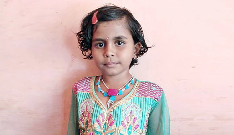 "கண்முன்னே மகள் இறப்பதைப் பார்க்க முடியாது" #SaveInchara