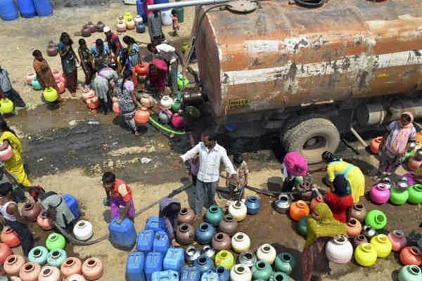 தண்ணீர்ப் பற்றாக்குறையால் தாமதமாகும் அறுவை சிகிச்சைகள்... பரிதவிக்கும் நோயாளிகள்!