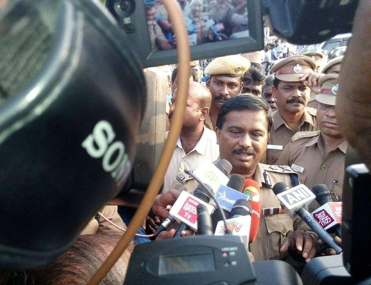 நம்பரில் சிக்கிய போலீஸ் ஐ.ஜி; விஸ்வரூபம் எடுத்த மதிப்பெண் விவகாரம் - பரிசாக வந்த பணியிட மாற்றம்